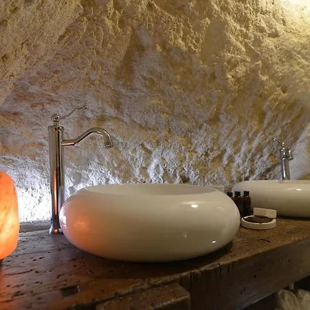 Grotta Gea Luxury Con Piscina&spa Appartamento *